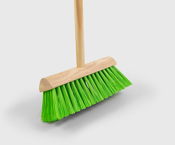 HBC YARD BRUSH GREEN POLY 10"